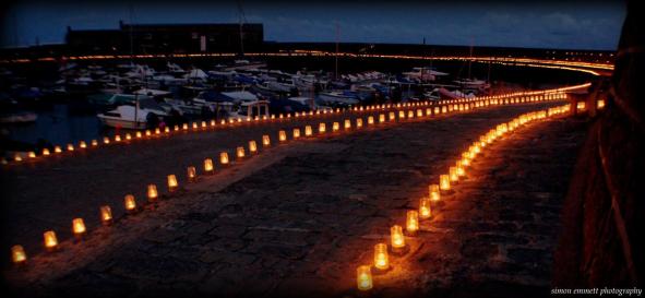 Candles on the Cobb 2012 ©Simon Emmett
